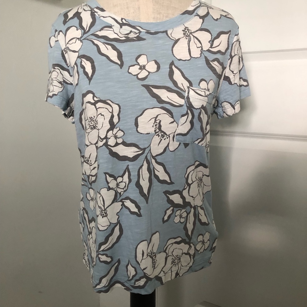 Sanctuary Light Blue, Gray and White Floral Pocket Tee